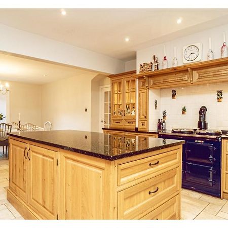 A Luxurious Masterpiece Steps From Stirling Villa Buitenkant foto