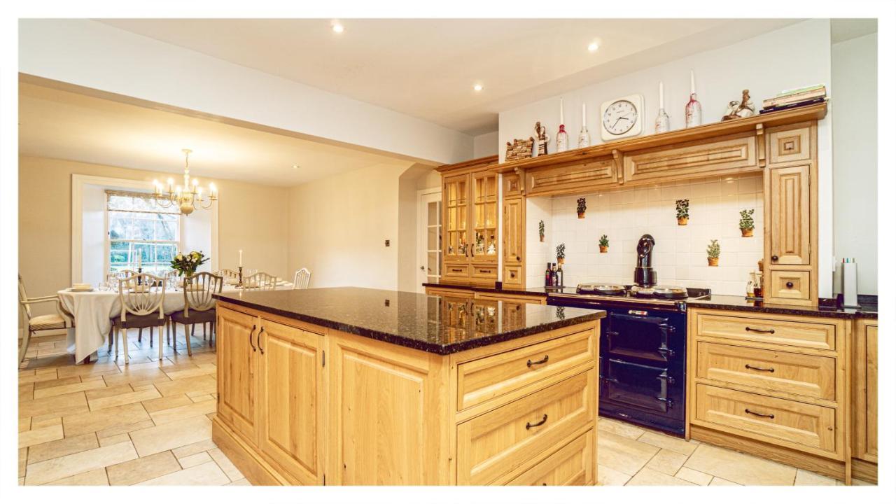 A Luxurious Masterpiece Steps From Stirling Villa Buitenkant foto